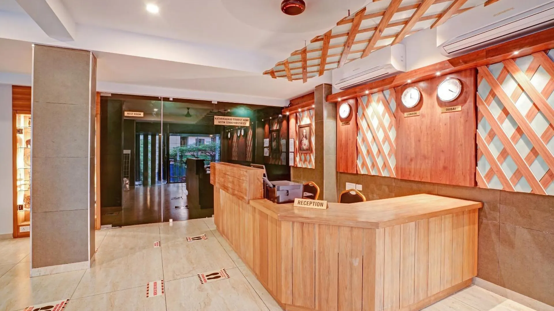 Hotel Super Townhouse Edasserys Sea Pearl Kochi