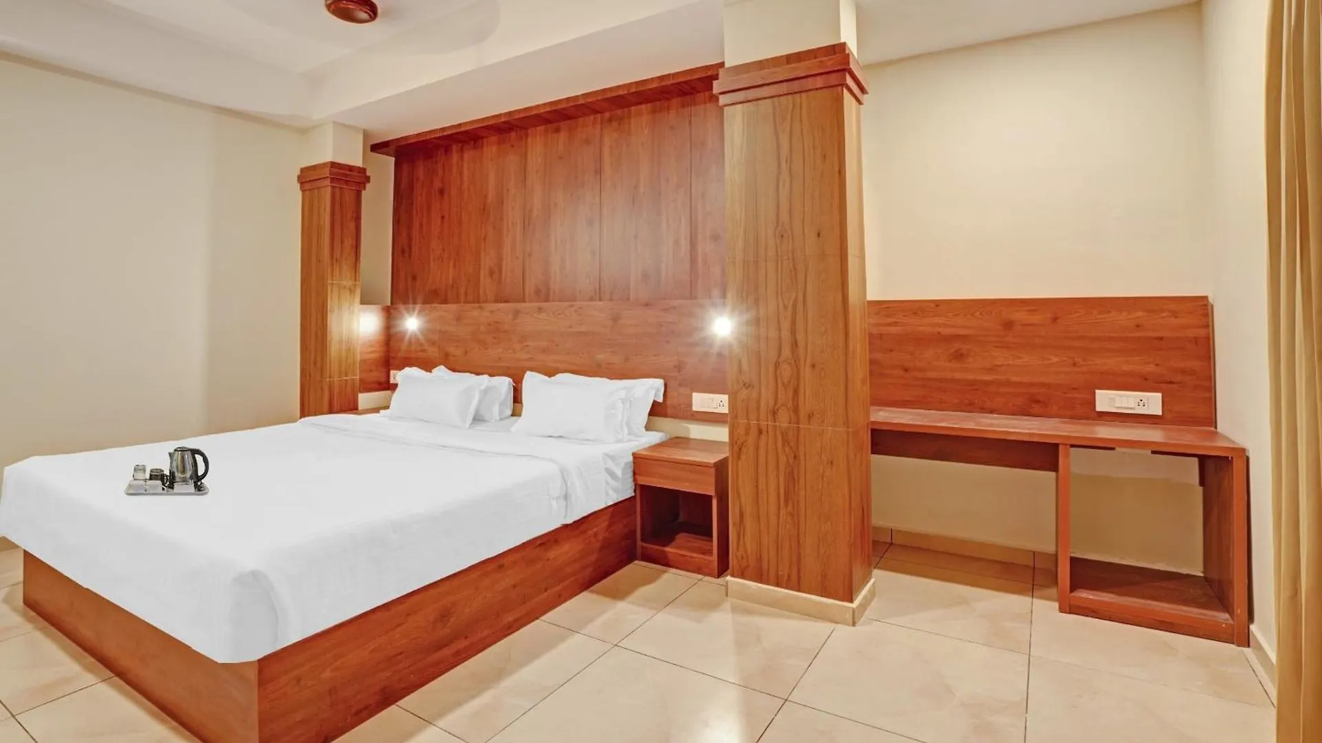 Super Townhouse Edasserys Sea Pearl Kochi